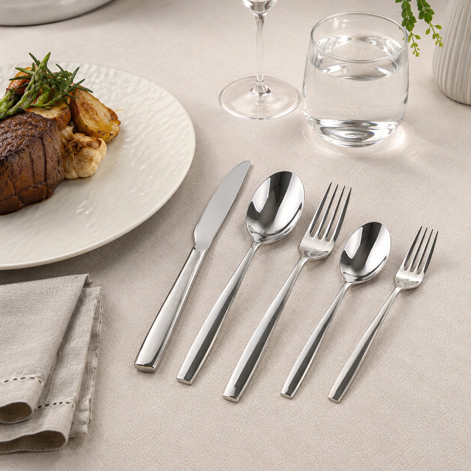 SUS304 Stainless Steel Flatware Set Styled on Dining Table for Various Dining Occasions