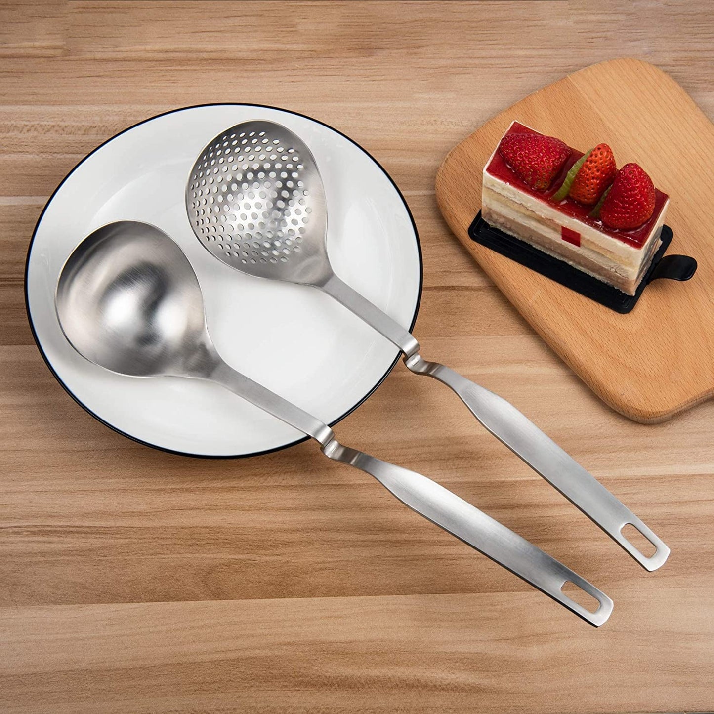 IMEEA SUS304 Stainless Steel Hot Pot Ladle with smooth polished finish and easy-to-use design