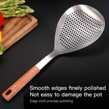 Smooth edges with multi-process polishing provide a refined finish and help protect pots from scratches