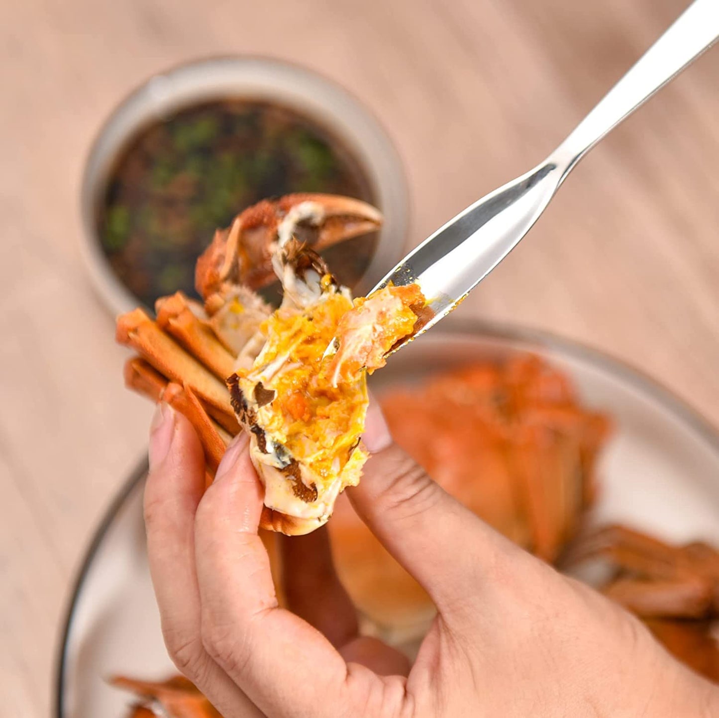 IMEEA SUS304 Stainless Steel Seafood Forks Picks scooping crab roe from half crab